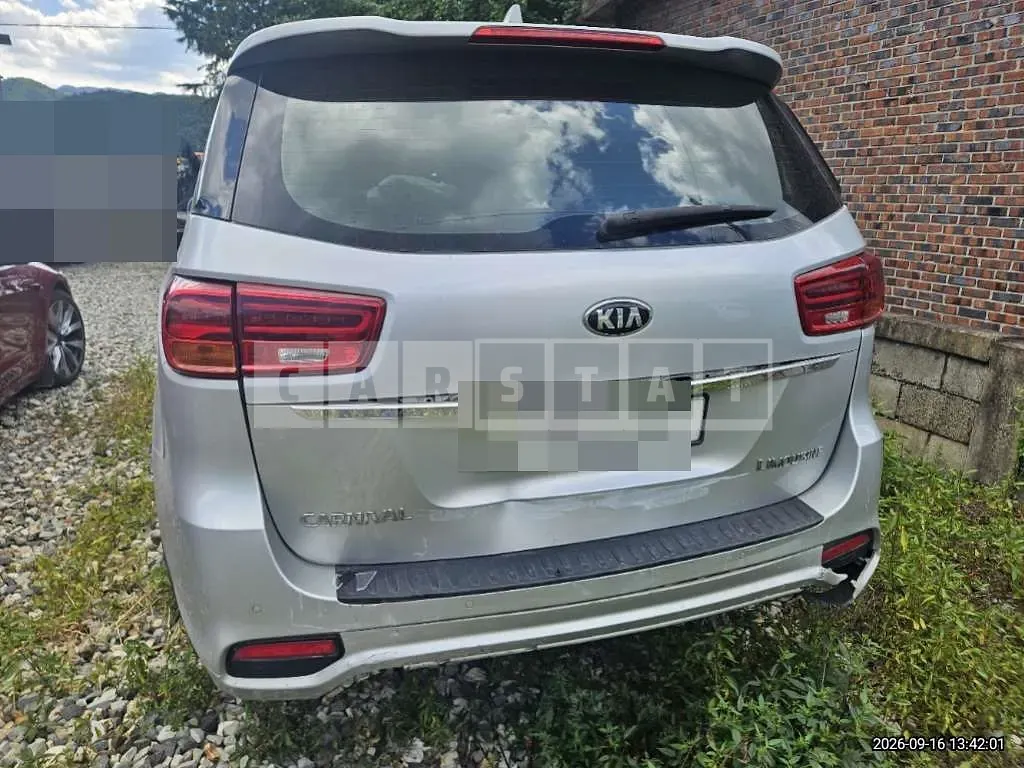 Photo 2 of 16: 2019 Kia Carnival Gasoline — Korean insurance auction