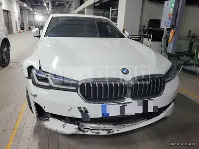 Photo 1 of 6: 2022 BMW 530e — Korean insurance auction