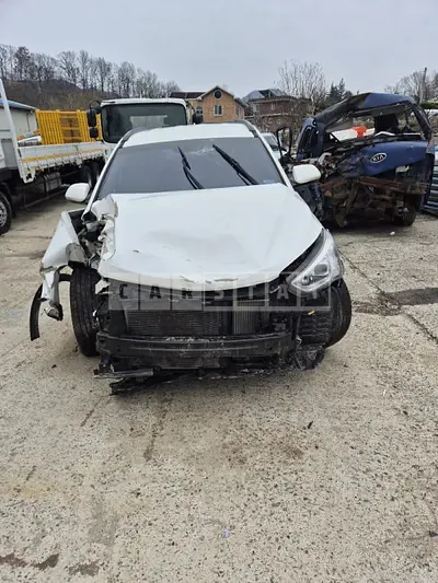 Photo 1 of 6: 2015 Hyundai Santa Fe DM 2.0, VIN KMHSW81UBFU479828 — Korean insurance auction