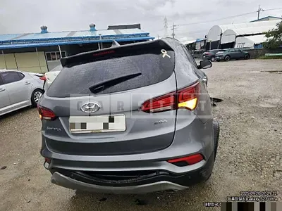 Photo 1 of 20: 2018 Hyundai Santa Fe — Korean insurance auction