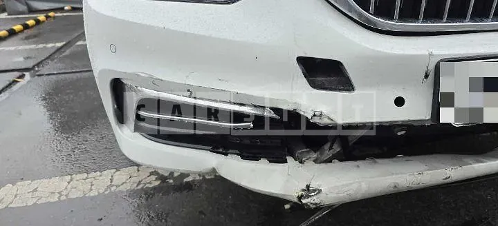 Photo 2 of 12: 2019 BMW 520d xDrive Luxury — Korean insurance auction