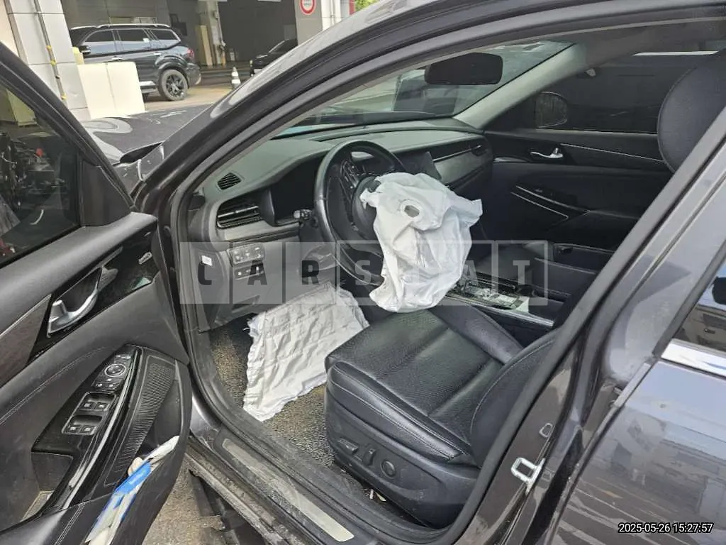 Photo 2 of 6: 2020 Kia K7 Hybrid — Korean insurance auction