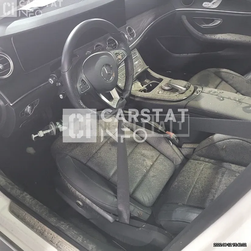 Photo 2 of 15: 2016 Mercedes-Benz Sandsbenz E300 — Korean insurance auction