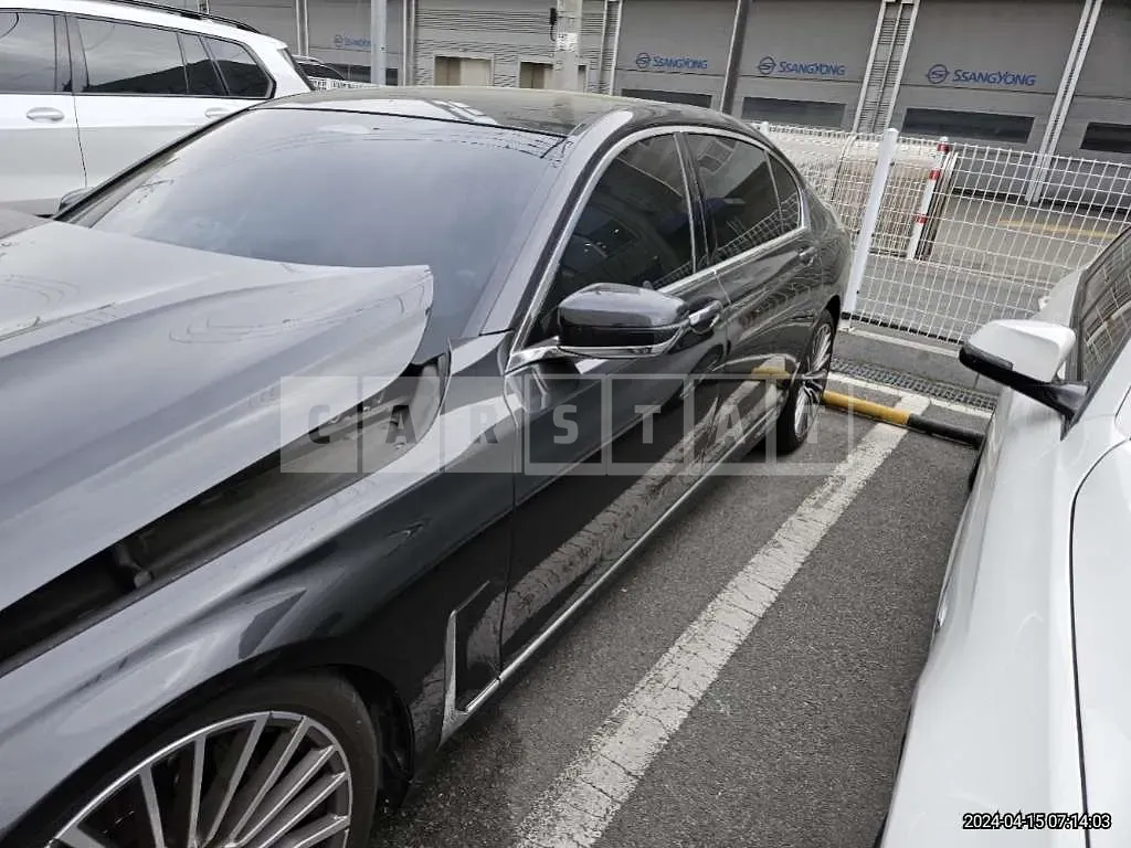 Photo 2 of 50: 2020 BMW 740Li xDrive, VIN WBA7T4103LGM52643 — Korean insurance auction