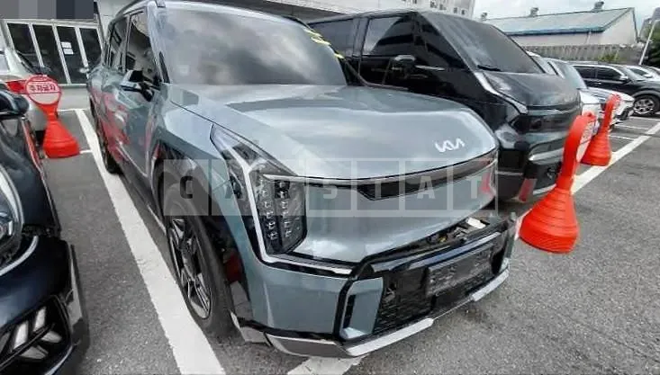 Photo 2 of 14: 2023 Kia EV9 — Korean insurance auction