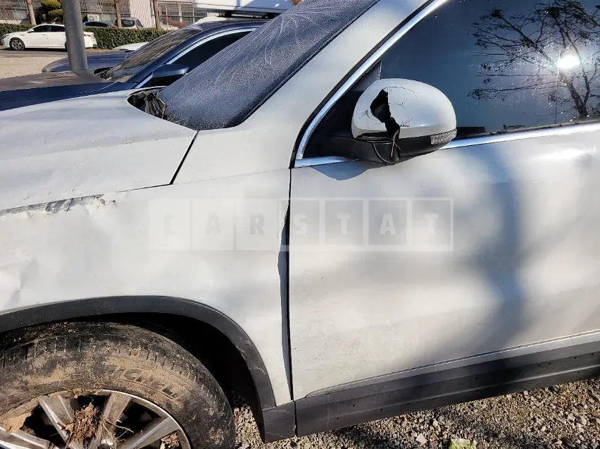 Photo 2 of 25: 2016 Volkswagen Tiguan 2.0 TDI BMT, VIN WVGZZZ5NZGW554323 — Korean insurance auction