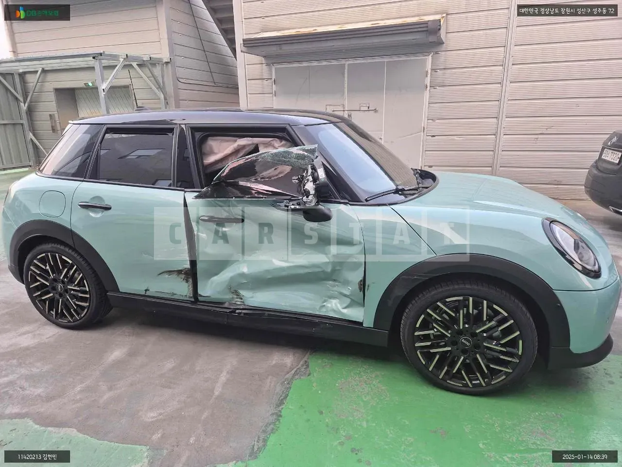 Photo 2 of 7: 2024 MINI Cooper S 5DOOR, VIN WMW51GD02S2W54671 — Korean insurance auction