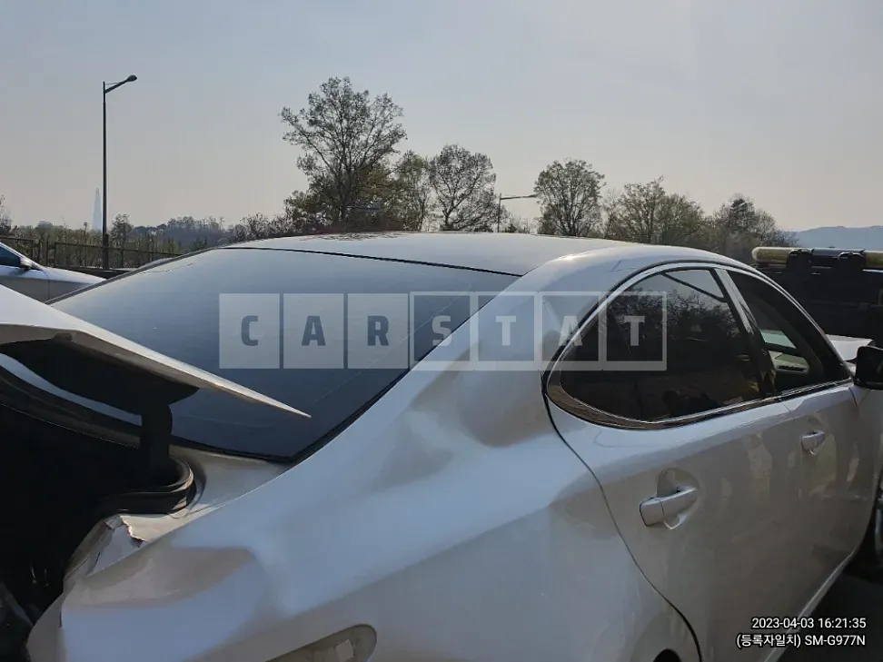 Photo 2 of 14: 2015 Lexus ES350, VIN JTHBK1GG8F2192615 — Korean insurance auction