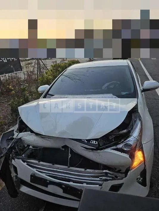 Photo 2 of 3: 2016 Toyota Prius — Korean insurance auction