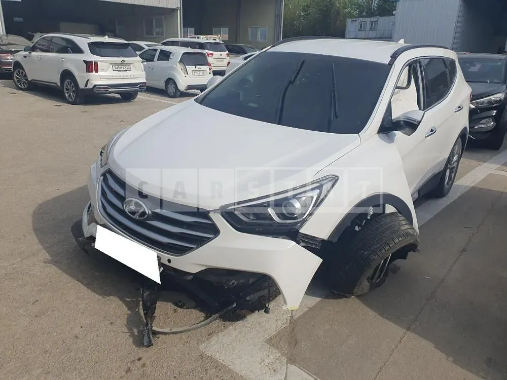 Photo 2 of 17: 2018 Hyundai Santa Fe, VIN KMHSW81UDJU862286 — Korean insurance auction