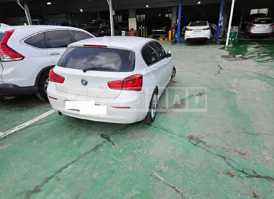 Photo 2 of 6: 2018 BMW 118d, VIN WBA1S5102JV997112 — Korean insurance auction