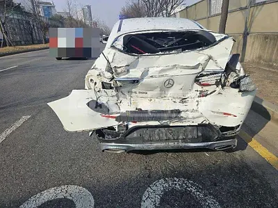 Photo 1 of 30: 2019 Mercedes-Benz GLC300 4Matic Coupe — Korean insurance auction