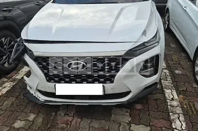 Photo 1 of 19: 2019 Hyundai Santa Fe — Korean insurance auction