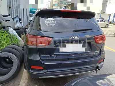 Photo 1 of 11: 2019 Kia Sorento, VIN KNAPH81ABLA637479 — Korean insurance auction