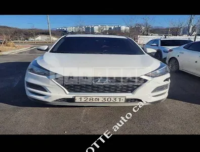 Photo 2 of 23: 2019 Hyundai Tucson, VIN KMHJ281ADKU106168 — Korean insurance auction