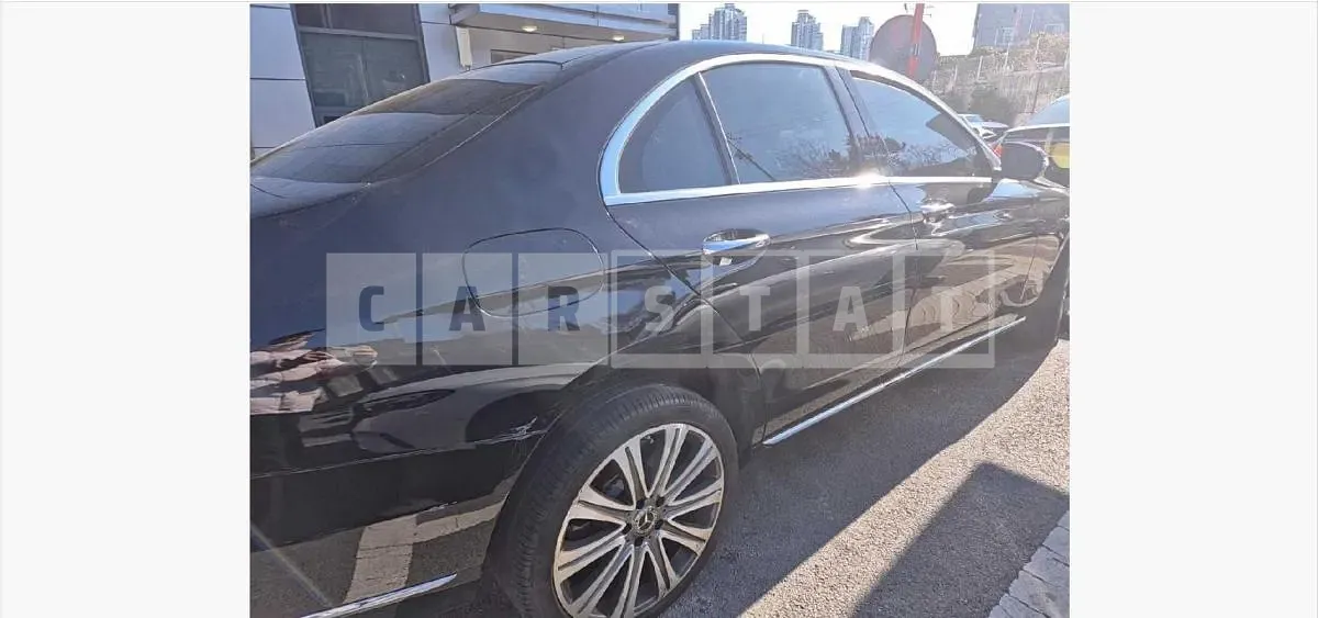 Photo 2 of 38: 2020 Mercedes-Benz E450 4Matic, VIN W1KZF6JB7LA816992 — Korean insurance auction
