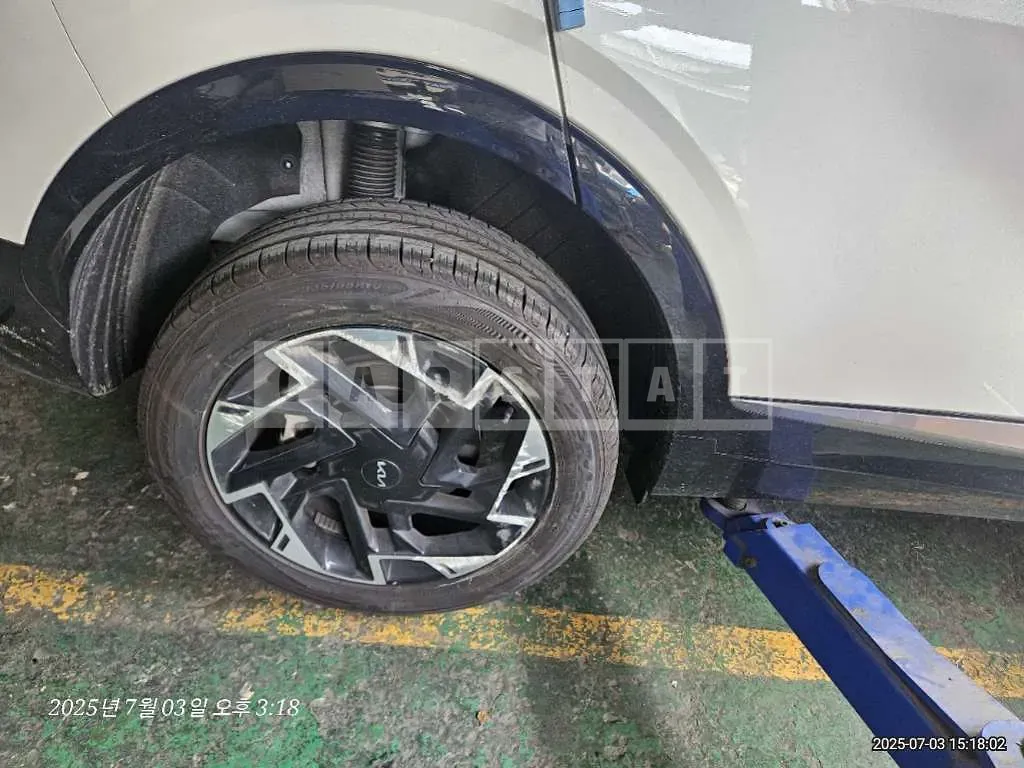 Photo 2 of 4: 2023 Kia (part) 3 Sportage Wheels — Korean insurance auction