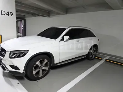 Photo 1 of 42: 2019 Mercedes-Benz GLC300 4Matic, VIN WDC0G4KB4KF634083 — Korean insurance auction