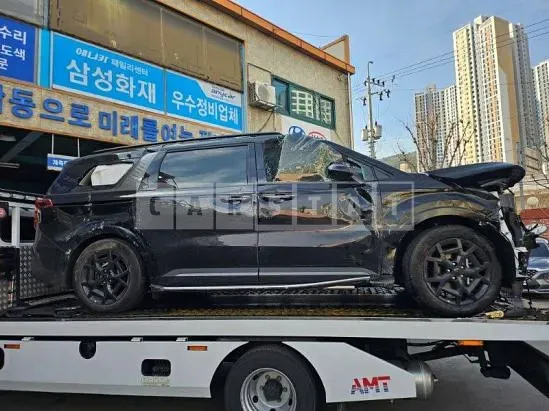 Photo 2 of 26: 2026 Kia Carnival, VIN KNANE81ABTS132721 — Korean insurance auction