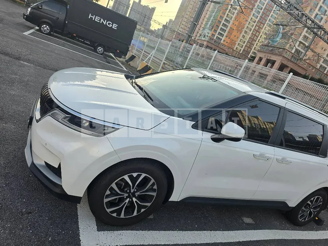 Photo 2 of 6: 2022 Kia Carnivals — Korean insurance auction