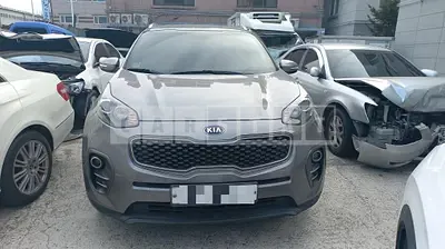 Photo 1 of 3: 2016 Kia Sportage, VIN KNAP6815GHK226636 — Korean insurance auction