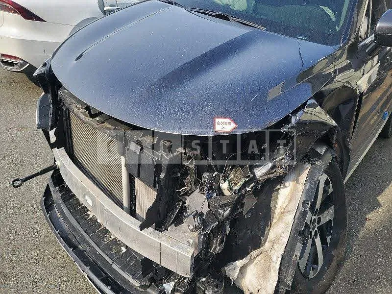 Photo 2 of 25: 2023 Kia Sorento, VIN KNARL81BHPA222385 — Korean insurance auction