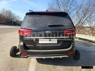 Photo 1 of 12: 2019 Kia Carnivals — Korean insurance auction