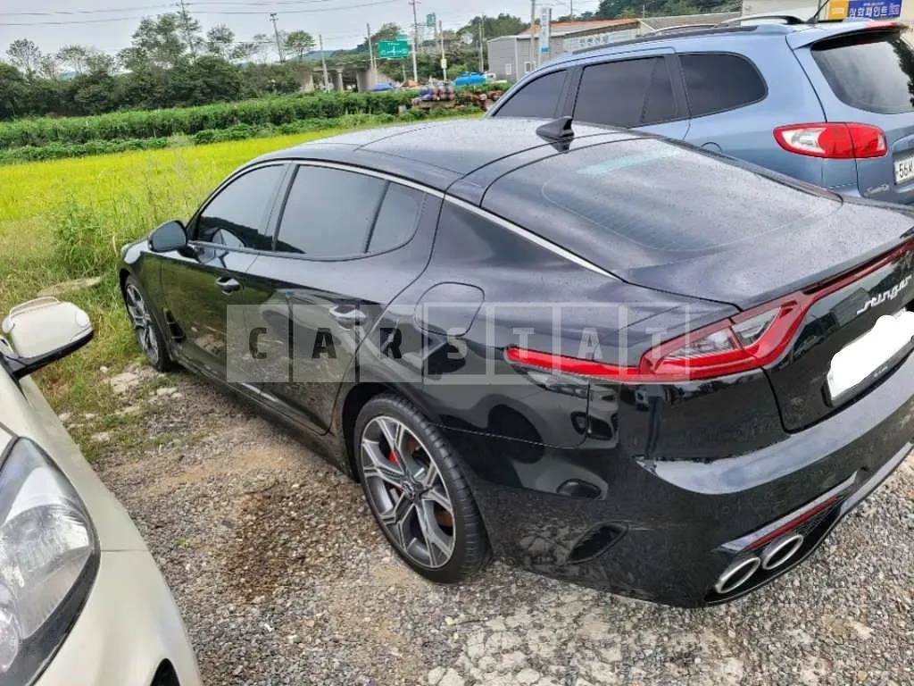 Photo 2 of 11: 2020 Kia Stinger, VIN KNAE351ABLS084289 — Korean insurance auction