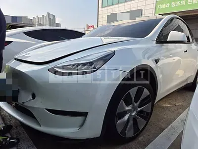 Photo 1 of 149: 2022 Tesla Model Y Long Range, VIN 7SAYGDEE4NF498712 — Korean insurance auction