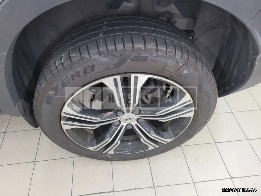 Photo 2 of 39: 2020 Volvo XC40T4 AWD, VIN YV1XZACACL2227599 — Korean insurance auction