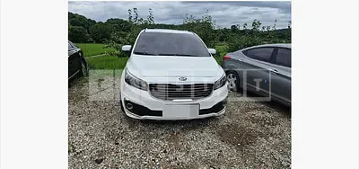 Photo 1 of 38: 2016 Kia Carnivals — Korean insurance auction