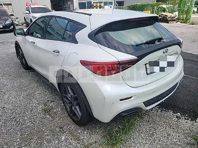 Photo 1 of 32: 2018 Infiniti Q30, VIN SJKCH53EXJA061391 — Korean insurance auction
