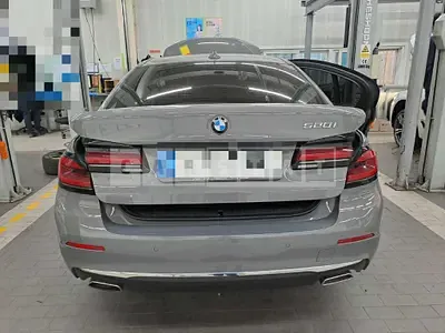 Photo 1 of 14: 2021 BMW 520i — Korean insurance auction