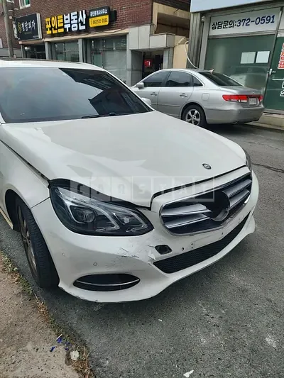 Photo 1 of 3: 2015 Mercedes-Benz E220 CDI, VIN WDDHF0AB2GB235182 — Korean insurance auction