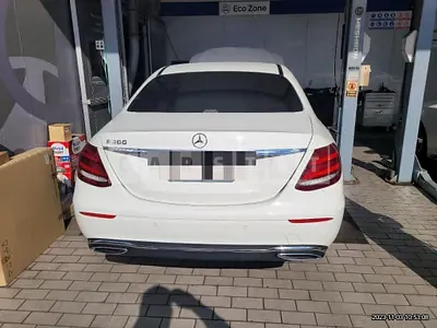Photo 1 of 16: 2020 Mercedes-Benz E 300, VIN W1KZF4JB7LA847504 — Korean insurance auction