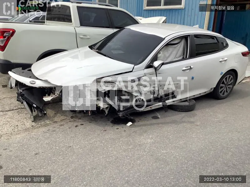 Photo 2 of 10: 2018 Kia K5, VIN KNAGT411BKA298164 — Korean insurance auction