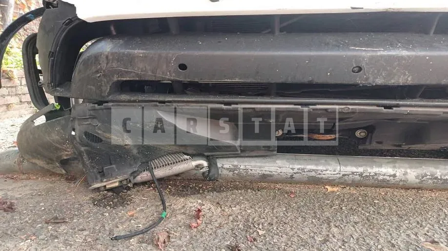 Photo 2 of 7: 2018 Land Rover Discovery TD6 — Korean insurance auction
