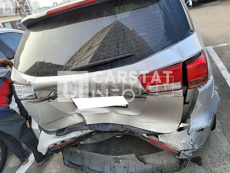 Photo 2 of 24: 2016 Kia Carnival, VIN KNAMB81ABHS287733 — Korean insurance auction