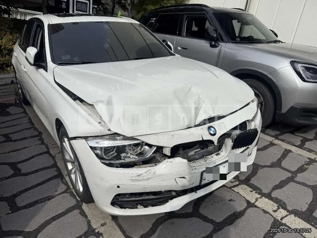 Photo 2 of 20: 2018 BMW 320d — Korean insurance auction