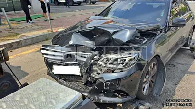 Photo 1 of 28: 2015 Mercedes-Benz E300 4Matic, VIN WDDHF8BB1FB143752 — Korean insurance auction