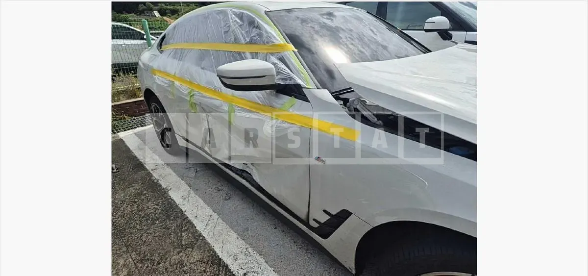 Photo 2 of 25: 2022 BMW i4 eDrive40 — Korean insurance auction
