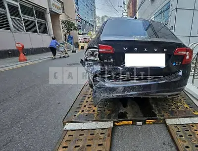 Photo 1 of 28: 2016 Volvo S60 D3 — Korean insurance auction
