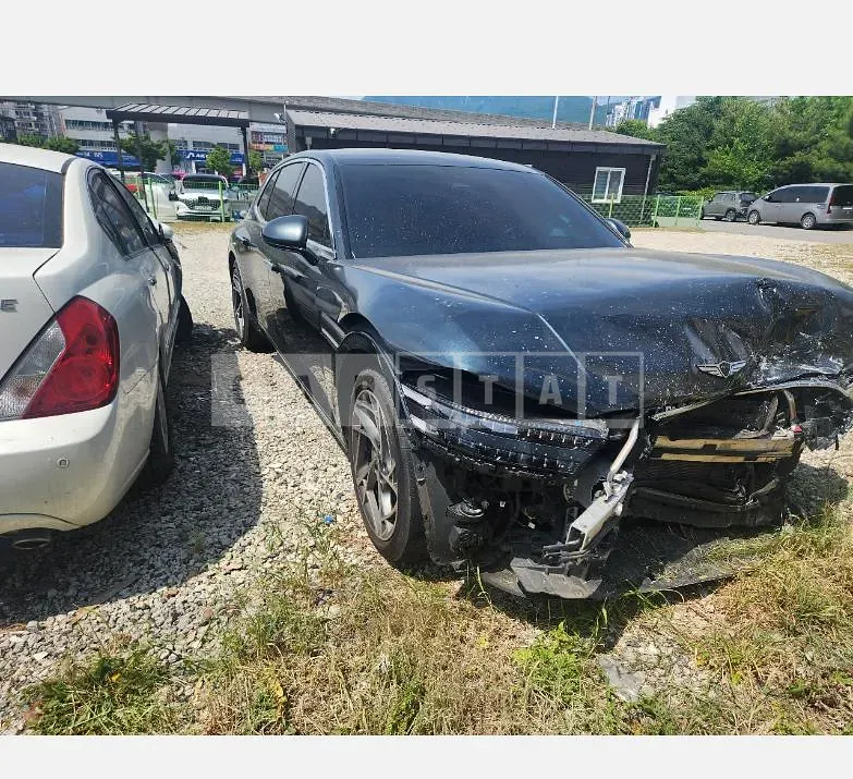 Photo 2 of 11: 2022 Genesis G90 AWD — Korean insurance auction