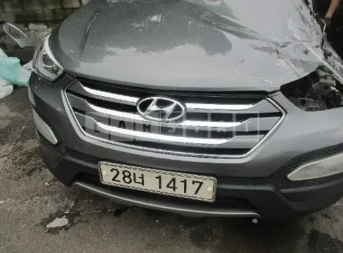 Photo 2 of 21: 2015 Hyundai Santa Fe, VIN KMHSW81UDFU448345 — Korean insurance auction