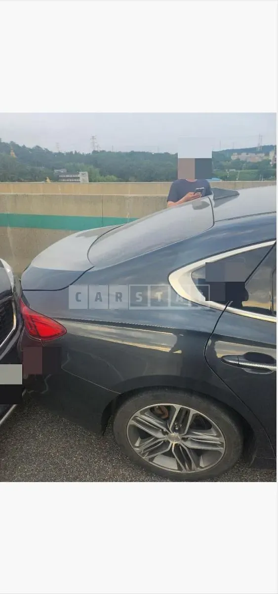 Photo 2 of 22: 2015 Kia K5 — Korean insurance auction