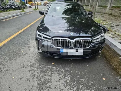 Photo 1 of 32: 2023 BMW 520i — Korean insurance auction