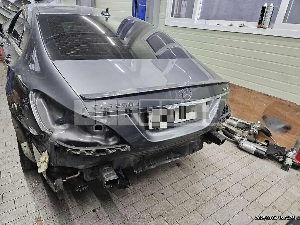 Photo 2 of 23: 2017 Mercedes-Benz CLS250 d 4Matic — Korean insurance auction