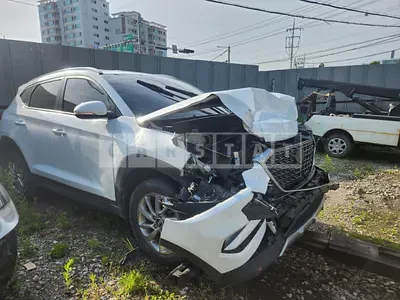 Photo 1 of 9: 2017 Hyundai Tucson, VIN KMHJ3815GHU376667 — Korean insurance auction