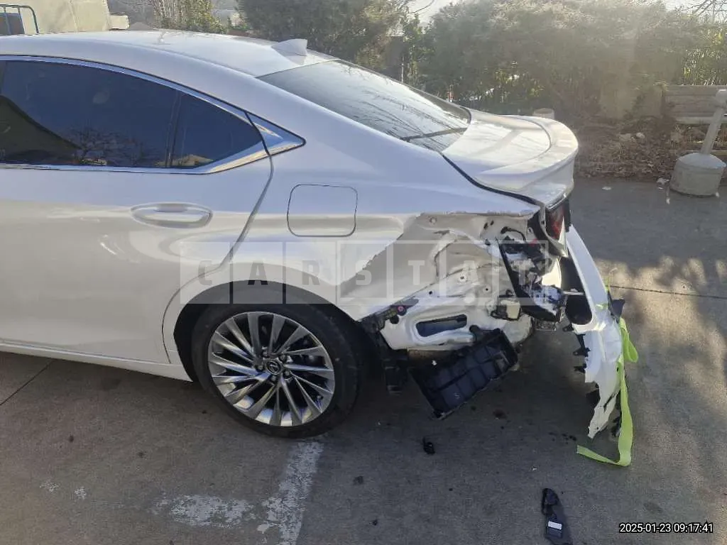 Photo 2 of 27: 2025 Lexus ES300h — Korean insurance auction