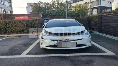 Photo 1 of 24: 2018 Toyota Prius — Korean insurance auction